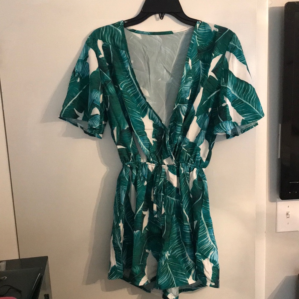 Palm leaves print romper